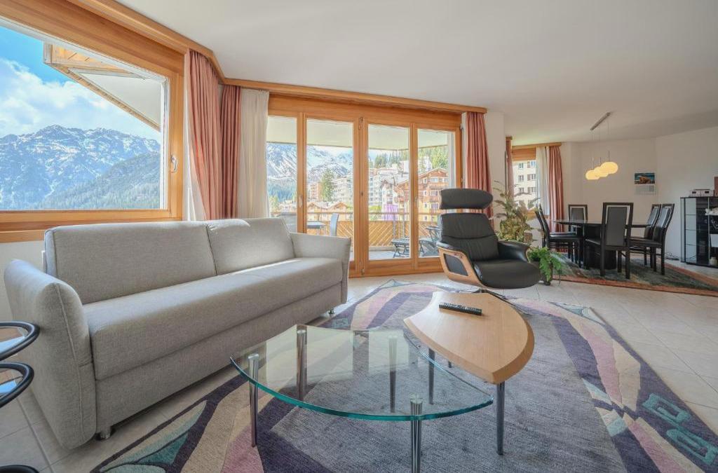 Casa Cresta C32, Zentrales Apartment mit Bergblick by Arosa Vacations