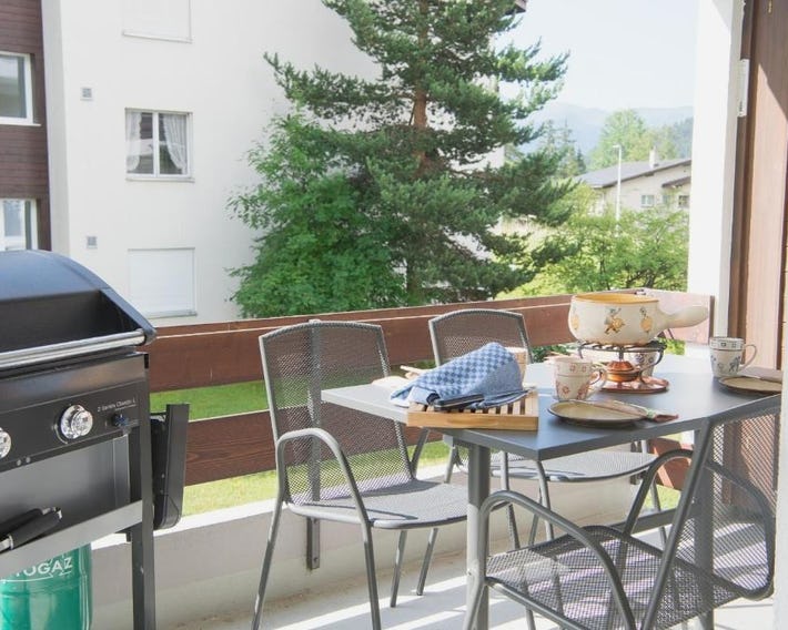 Family basecamp for biking and skiing