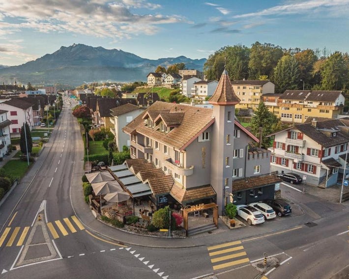 feRUS Hotel