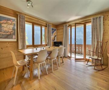 Renovated Flat Next to Cable Car