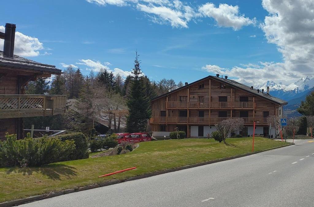 Mountain view cosy, comfortable 1 bed-room Luxury Appartment Crans-Montana