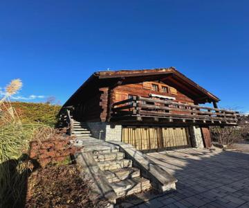 Chalet à Savièse en bordure de forêt