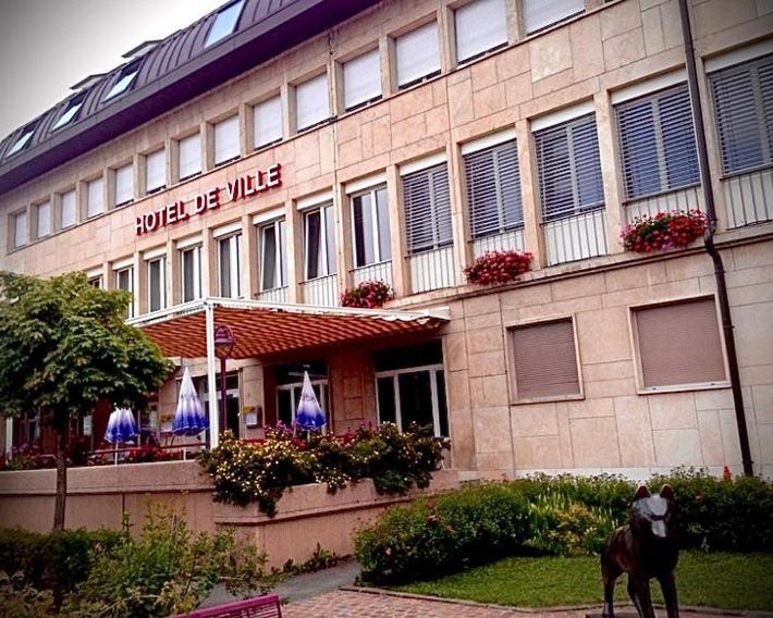 Hôtel de ville du Sentier