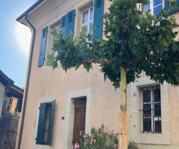 Charming Vinyard House - Lake Geneva