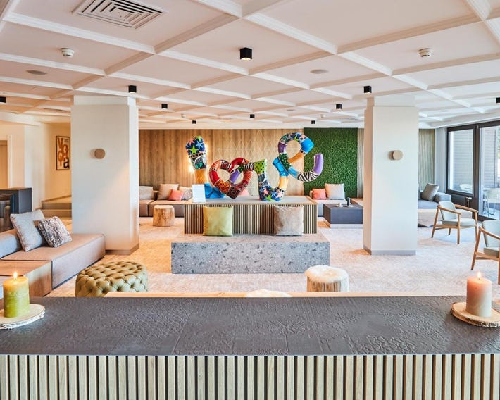 Victoria Hotel & Residence