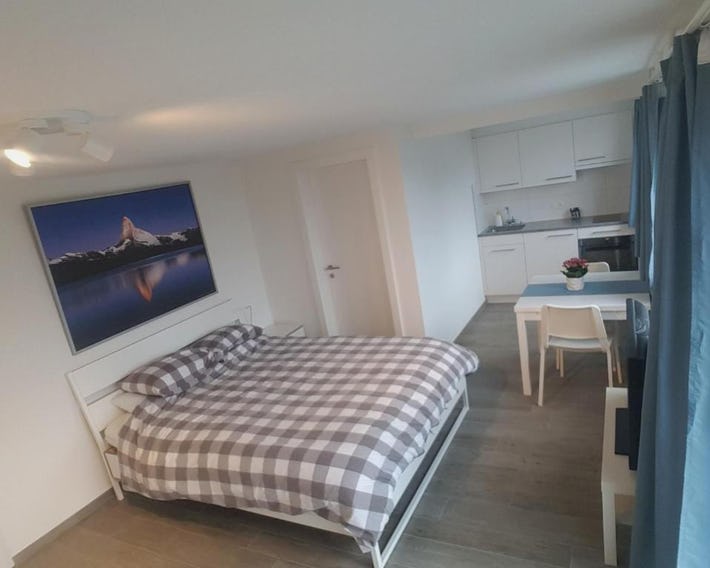 Lake View Private Studio