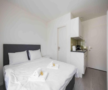 Urban Oasis With Queen Bed And View Be-33