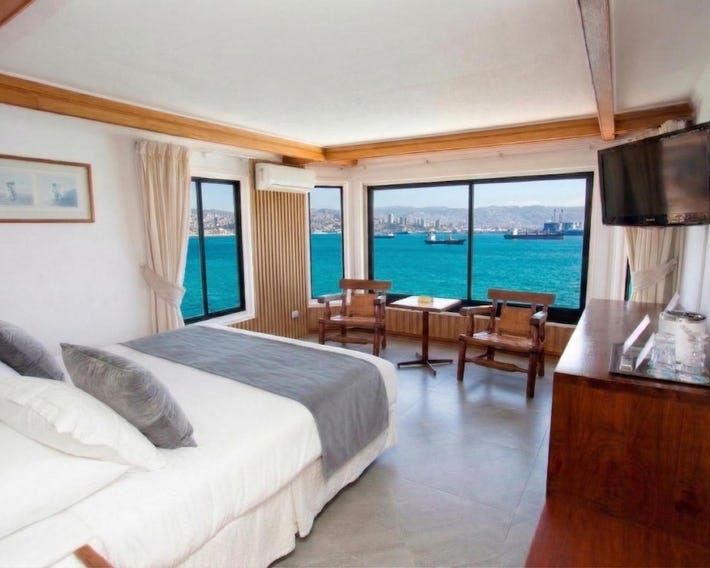 Hotel Oceanic