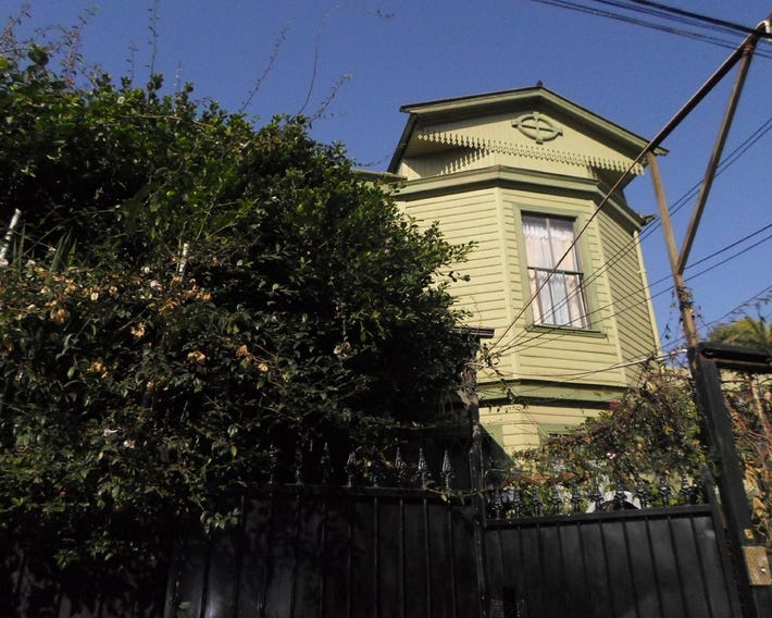 Hostal Residencia Blest Gana