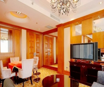 Oriental Venice International Hotel