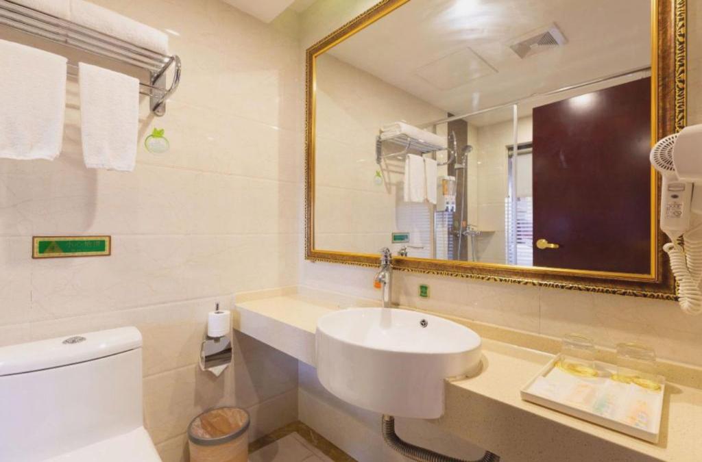Vienna International Hotel Shanghai Humin Road