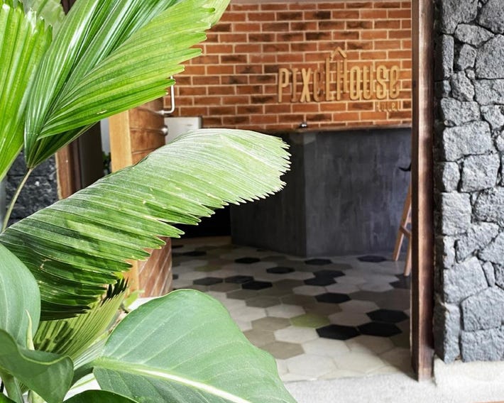 Pixel House Hotel