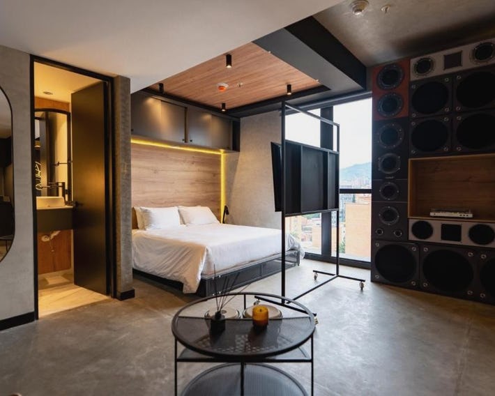 Indie Universe Creative Hotel