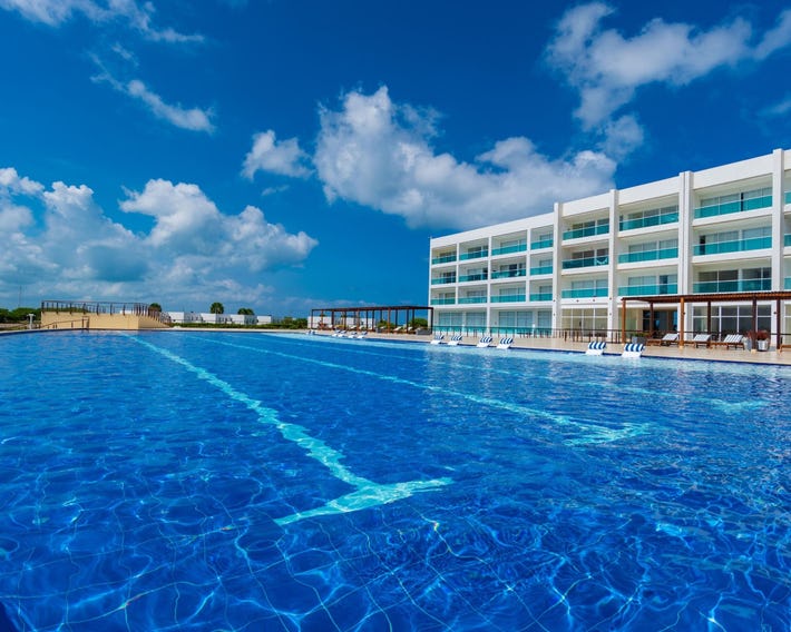 Marina Puerto Velero Club Nautico Resort