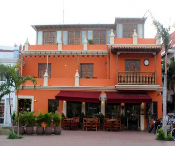 Nautilus Plaza Hotel