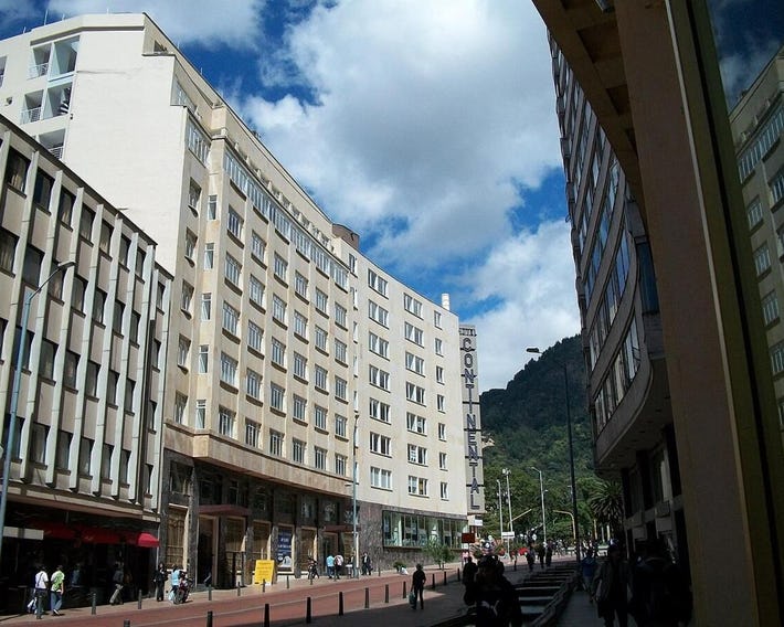 Hotel Continental Bluedoors