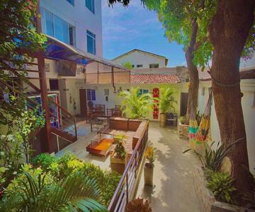 Hotel Ucla Center