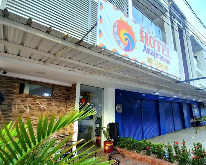 ANAJIRAWAA HOTEL