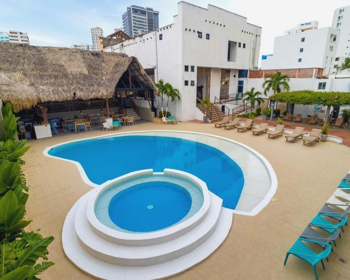 Hotel Sansiraka Suites By GEH Suites