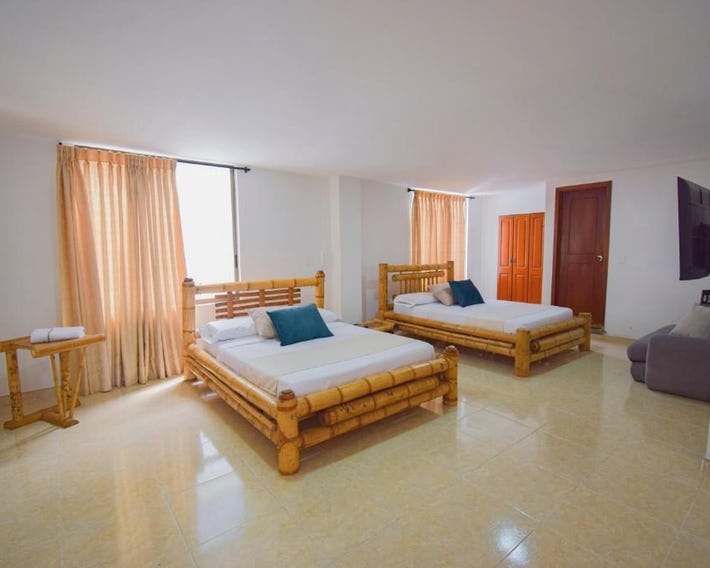 Hotel Toledo Plaza