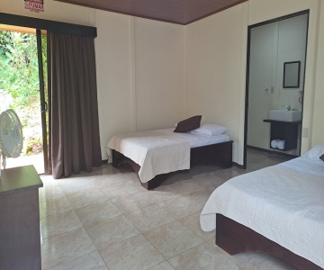 Hotel Rio Celeste to Know