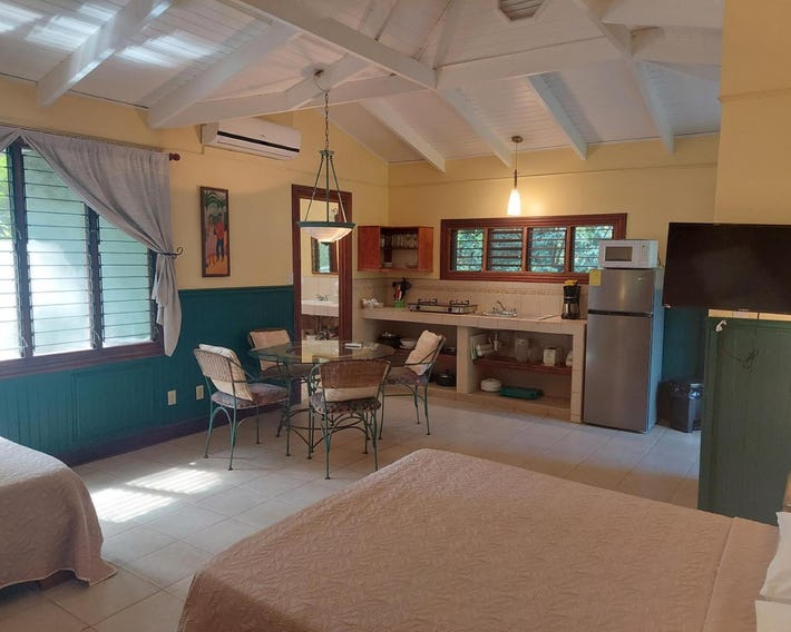 Playa Negra Guesthouse