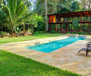 Iguana Lodge & Spa Beach Resort