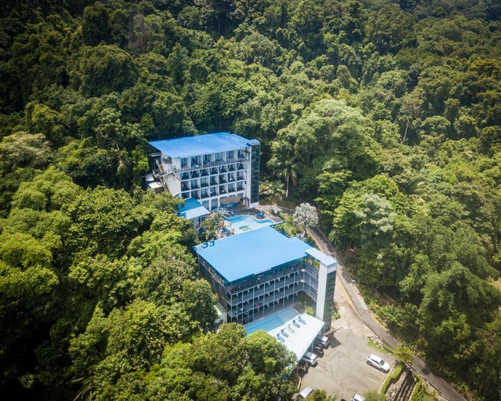 El Faro Beach Hotel