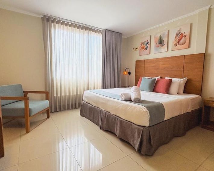 Majestic City Suites & Beach Hotel
