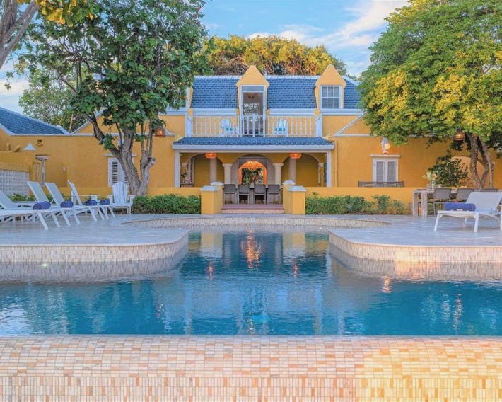 Sirena Bay Estate