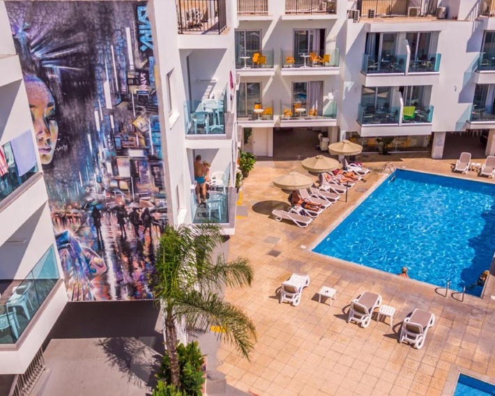 AMaos Hotel Apartments