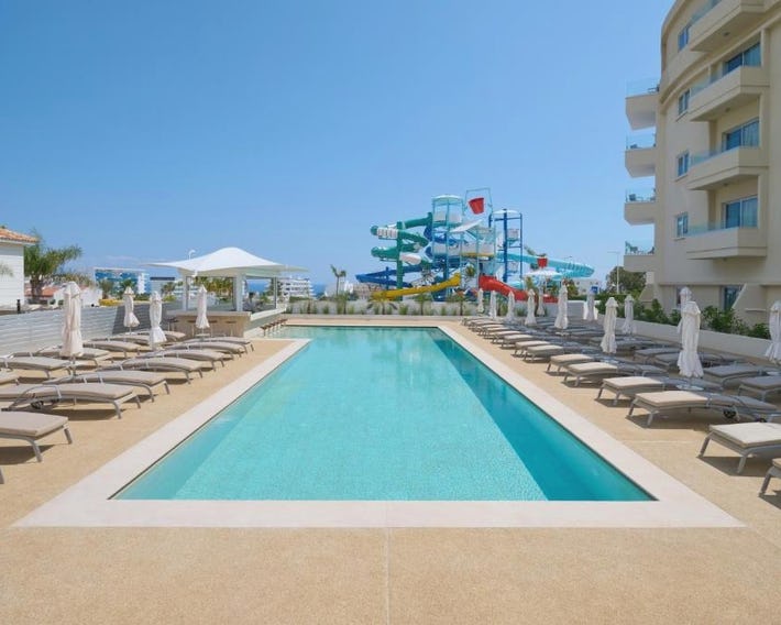 Sunrise Oasis Hotel & Waterpark
