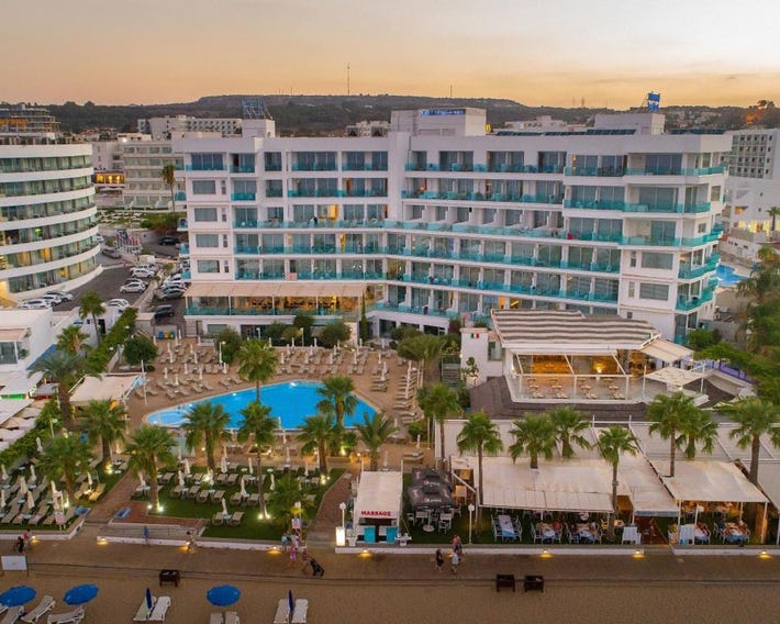 Vrissaki Beach Hotel