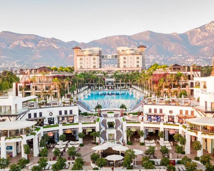 Cratos Premium Hotel & Casino