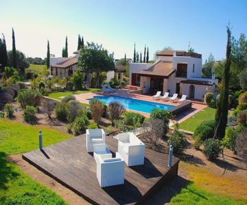 3 BR Villa Limni