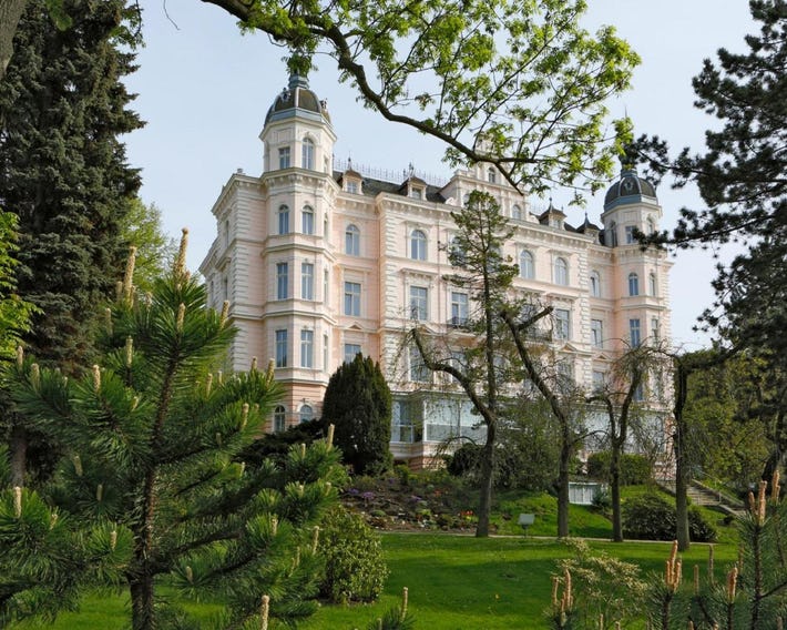 Hotel Bristol Palace
