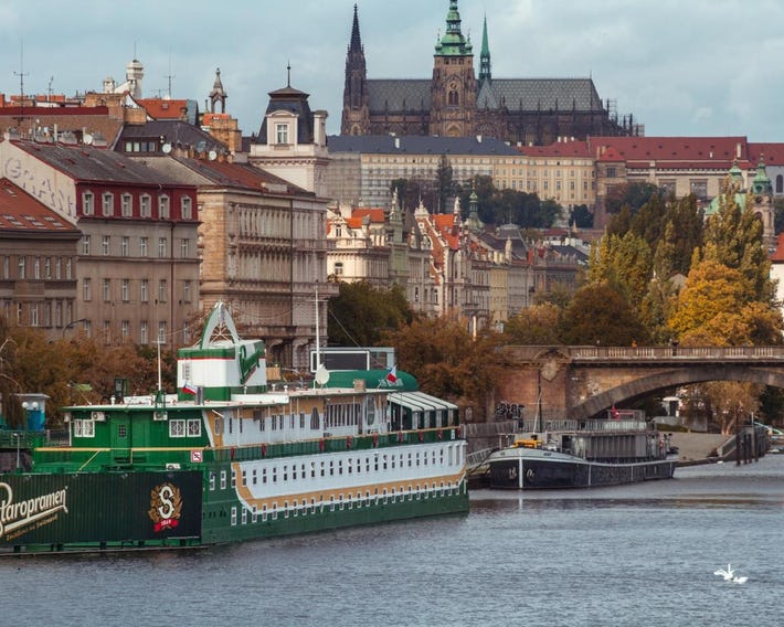 Botel Admiral