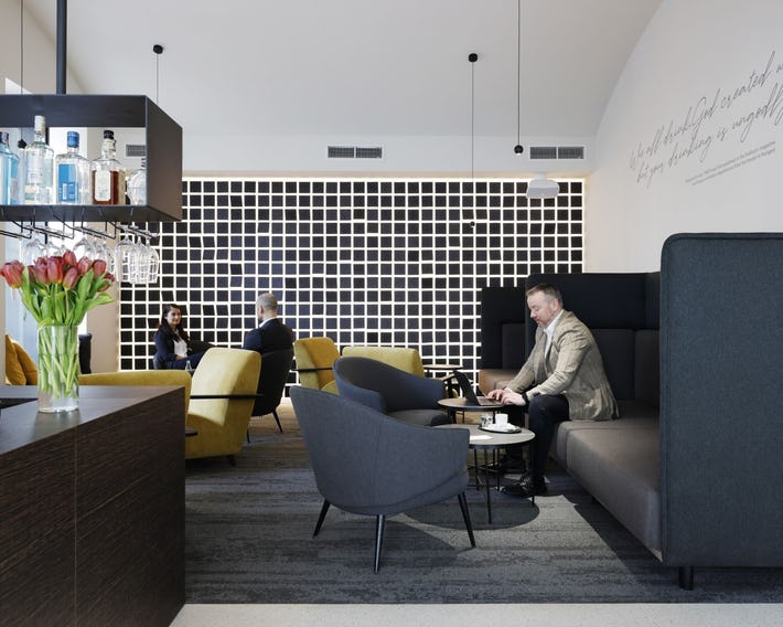 Three Crowns Hotel