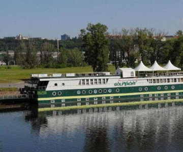 Rohan Boat Prague