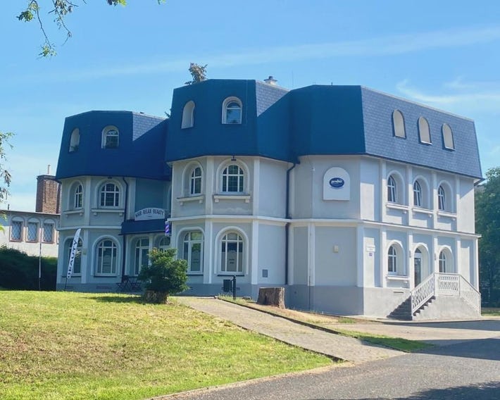 GrandLux Villa & Spa