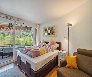Zentrale Ferienwohnung mit Balkon