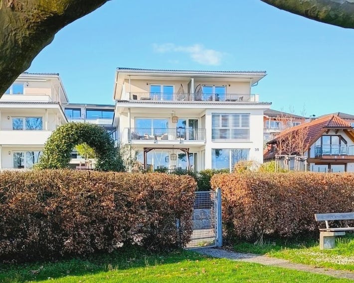 MAISON AMAND - Am See mit Privatstrand