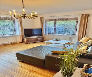 Ferienwohnung im Erdgeschoss mit eingezäunten Garten und Terrasse
