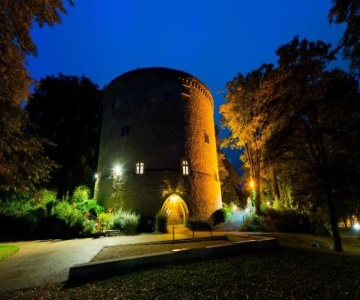 Ferienwohnungen Burg Im Zwinger