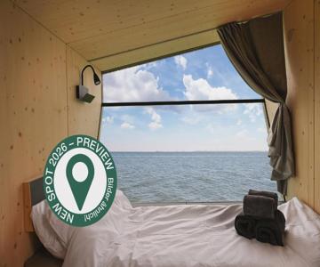 Sleep Space 23 - Green Tiny Spot Schillig