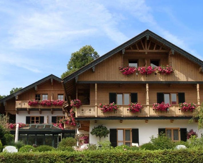 SL Hotel