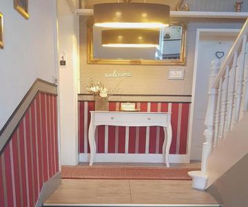 LA Boutique House