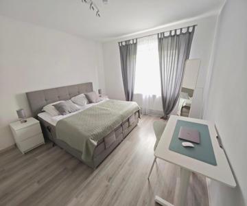FH-Nähe: Modernes Apt mit Balkon