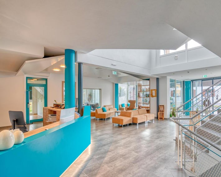 WESTSIDE Hotel