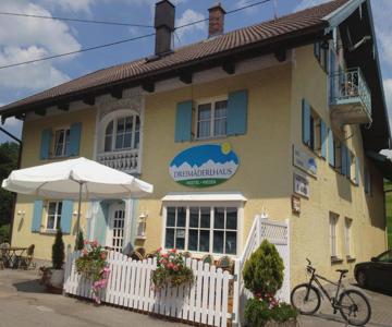 Dreimaderlhaus Rieden